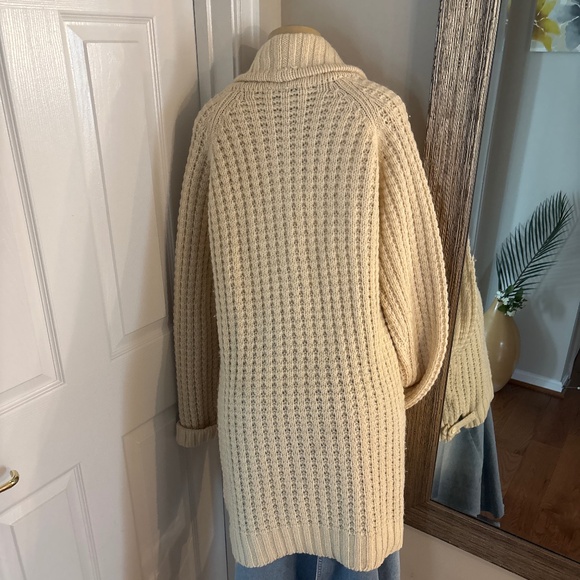 Neiman Marcus Cream Double-Breasted Cardigan - Picture 4 of 7